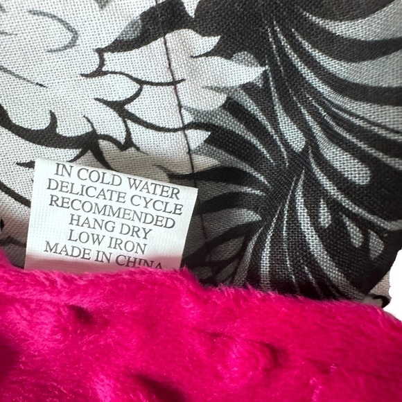 Car Seat Canopy Cover in Black, White, Gray and Pink - Picture 6 of 8